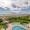 Beach Club 208