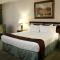 University Square Hotel