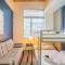 Stylish 2BD - CDT - Gym, Pool, Parking - Sleep 8