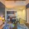 Stylish 2BD - CDT - Gym, Pool, Parking - Sleep 8