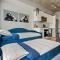 Vibrant PopArt downtown suite, comfy and stylish!