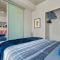 Vibrant PopArt downtown suite, comfy and stylish!
