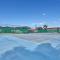 Cairns Reef Apartments & Motel