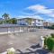 Cairns Reef Apartments & Motel