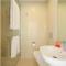 3HB Golden Beach