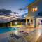 Magnificent Coral Bay Villa Villa Azure Cove 3 Bedrooms Great Sea Views Well-Furnished
