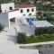 Luxury Villa Dolac near Split, airport, complete privacy, infinity heated pool
