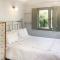 Fig Tree Shepherds Hut - Cottage