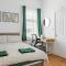 Newly renovated 3 Ensuite bedroom house in bury, 5 people