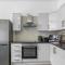 Newly renovated 3 Ensuite bedroom house in bury, 5 people