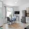 Newly renovated 3 Ensuite bedroom house in bury, 5 people