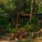 La Leona Eco Lodge