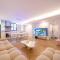 ZHome-Three floors 4 bedrooms - near Nanjing Road