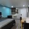 Coachmans Inn & Suites