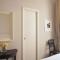 Roman Suite
