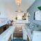 Rare Holiday Homes - Near Madame Tussauds - Dubai Marina - Studio One - R209