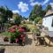Cybils Retreat - Renovated 2 bedroom house with enclosed garden