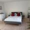 Apartment In The City With Free Parking