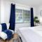 1 block to dwnt 7min beach King bed Free parking