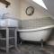 Deer Den timber clad cabin with hot tub, up private lane