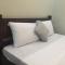 Seaslugs Travellers Inn - 爱妮岛