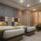 Hotel Galaxy Inn !! 5 Min From Nemcare Hospital !!