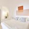 Elegant Santorini House Villa Serenity Caldera ViewOutdoor Hot Tub Private Pool Oia