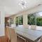 Modern spacious home close to Universal studio & Hollywood for 11