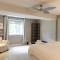 Cozy Private Suite with Year-Round Hot Tub