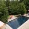 Cozy Private Suite with Year-Round Hot Tub