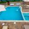 Cosy Cottage with Private Pool - Andrej