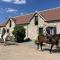 Maison de ferme rénovée 18ème avec jardin, cheminée, Wi-Fi et parking - FR-1-489-433