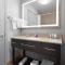 La Quinta by Wyndham Columbus - Edinburgh