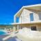 Amazing Villa Ele