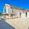 Amazing Villa Ele