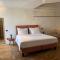 SMARTnoOK Rooms and Apartment