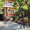 Violeta 7 Guest House
