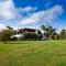 Oakhurst Hotel