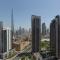 Burj & Beyond - Luxury Stay with Burj Khalifa View
