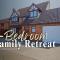 CB Stays -Spacious 5 BR Family Retreat in Foxdale