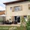 Maison cosy avec jardin dans les Monts du Lyonnais - FR-1-496-174