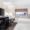 Super 8 by Wyndham La Crosse