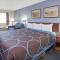 Super 8 by Wyndham Suwanee