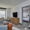 Hotel Zessa Orange County Airport, a DoubleTree by Hilton