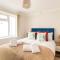 Panoramic Sea View 2 bedroom Sleeps 6-Free Parking