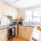 Panoramic Sea View 2 bedroom Sleeps 6-Free Parking