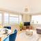 Panoramic Sea View 2 bedroom Sleeps 6-Free Parking