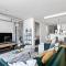 Luxe Chic 3BR Apt City Skyline views