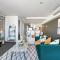 Luxe Chic 3BR Apt City Skyline views