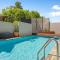 Maylands Coastal Vibe By Home2bnb